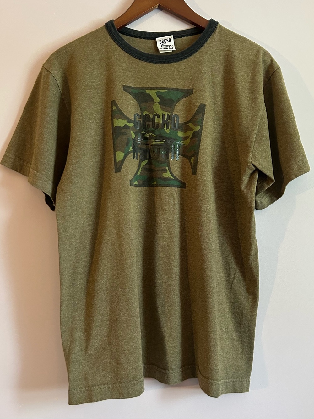 Vintage 90s Gecko Hawaii Ringer T-shirt Olive Green Size Extra Large